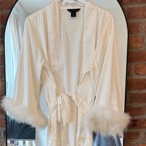 House of Harlow Ivory Satin Robe with Feather Cuffs